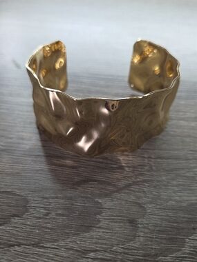 Textured Shiny Gold Open Cuff Bracelet
